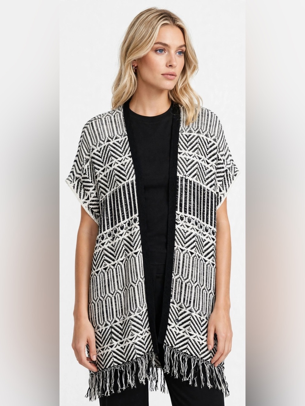 New Look Geometric Fringe Cardigan in Black & White Size Small/Medium